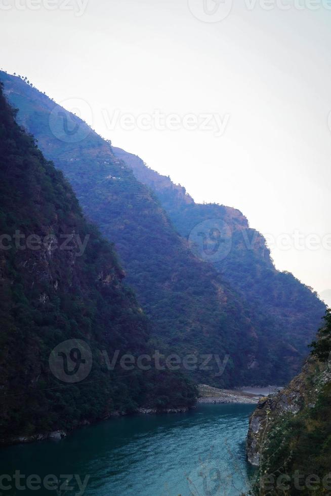 chaînes de montagnes de l'himachal pradesh photo