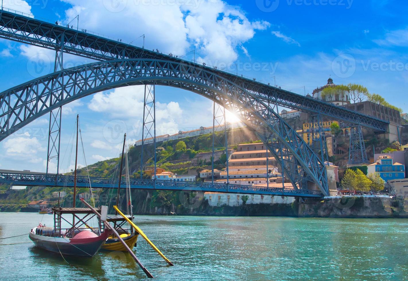 pont historique dom luis à porto, portugal photo