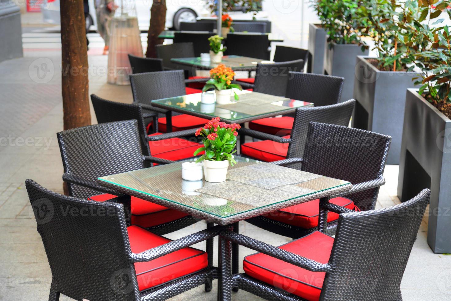 dîner romantique à séville dans un restaurant de rue photo