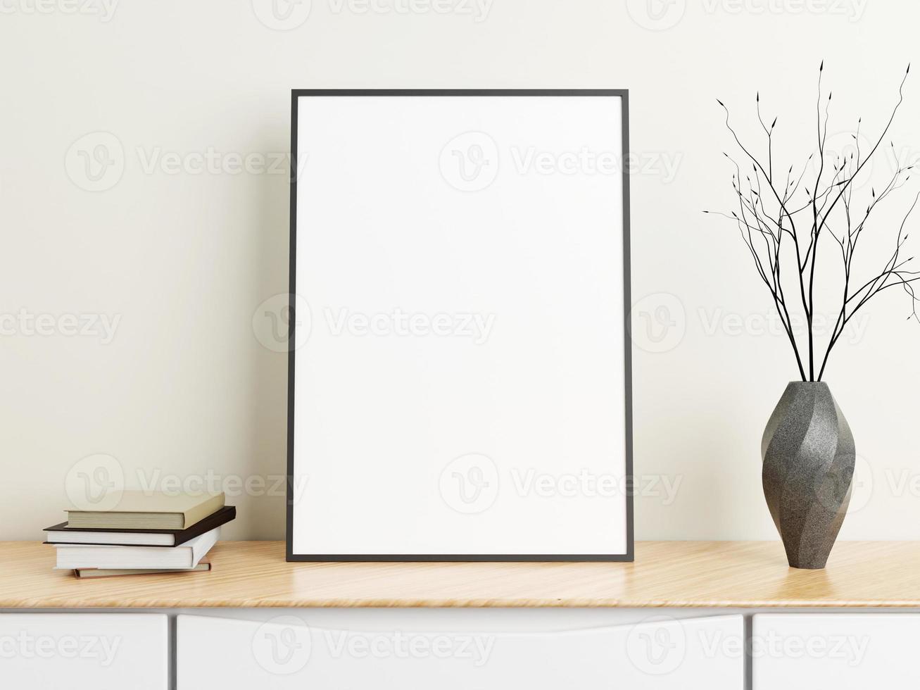 affiche noire verticale minimaliste ou maquette de cadre photo sur table en bois avec livres et vase dans une pièce. rendu 3d.