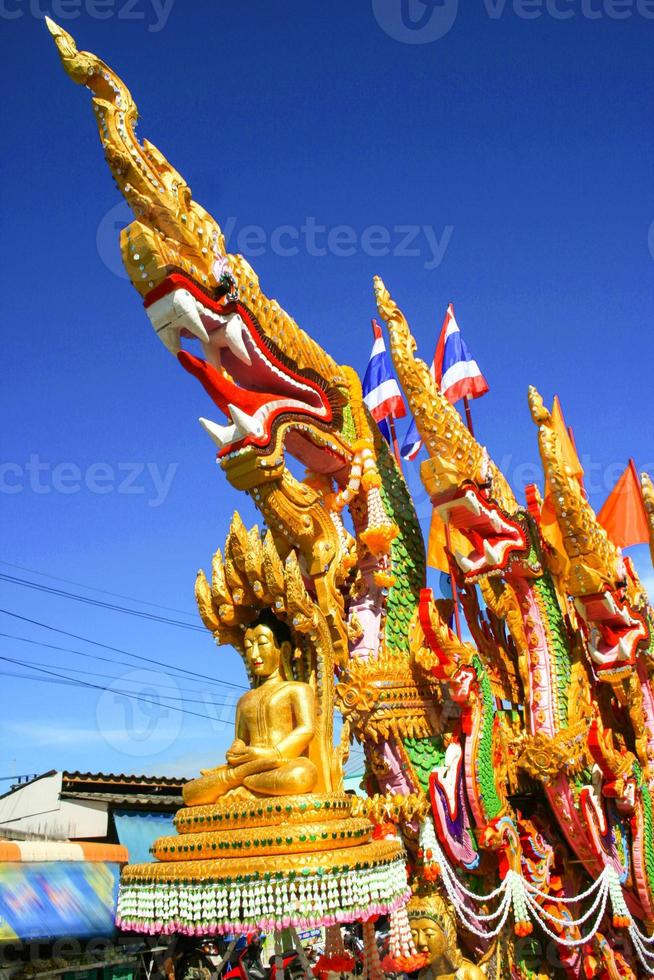 décoration de voiture dans les festivals religieux thaïlandais de la beauté du sud 1 photo