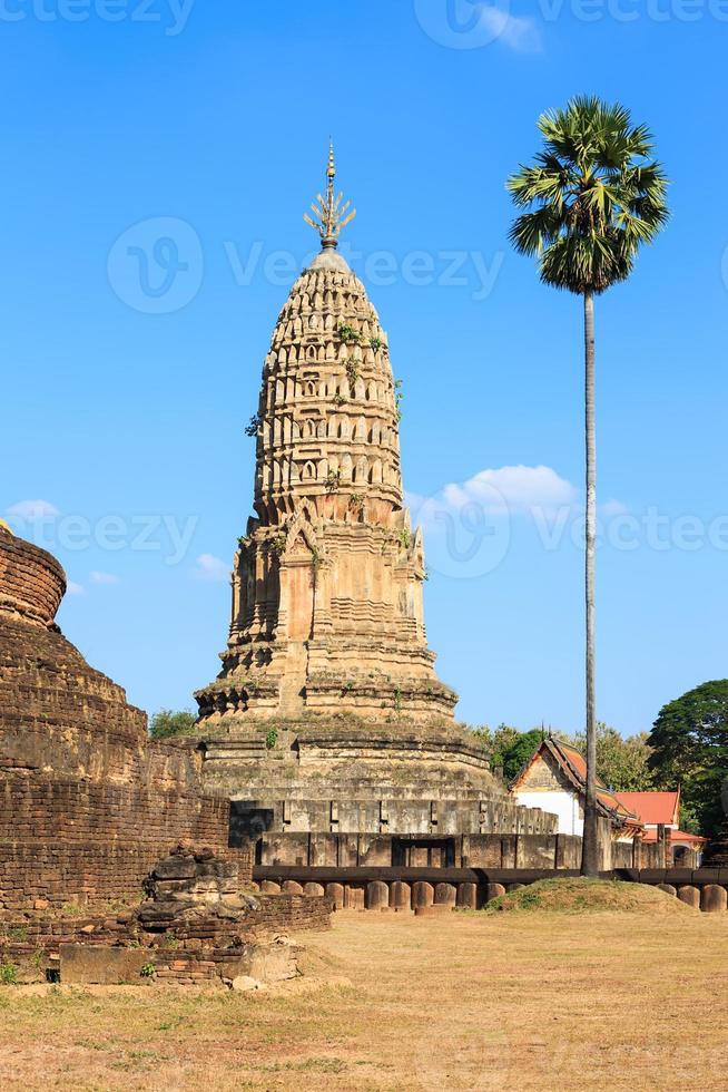 wat phra si ratanamahathat, parc historique de sri satchanalai, thaïlande photo