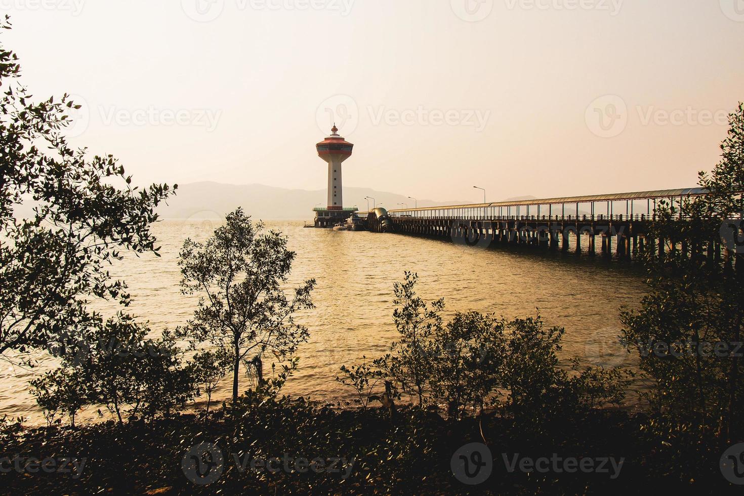 phare bleu, coucher de soleil. coucher de soleil du phare à la vue de l'après-midi. Thaïlande photo