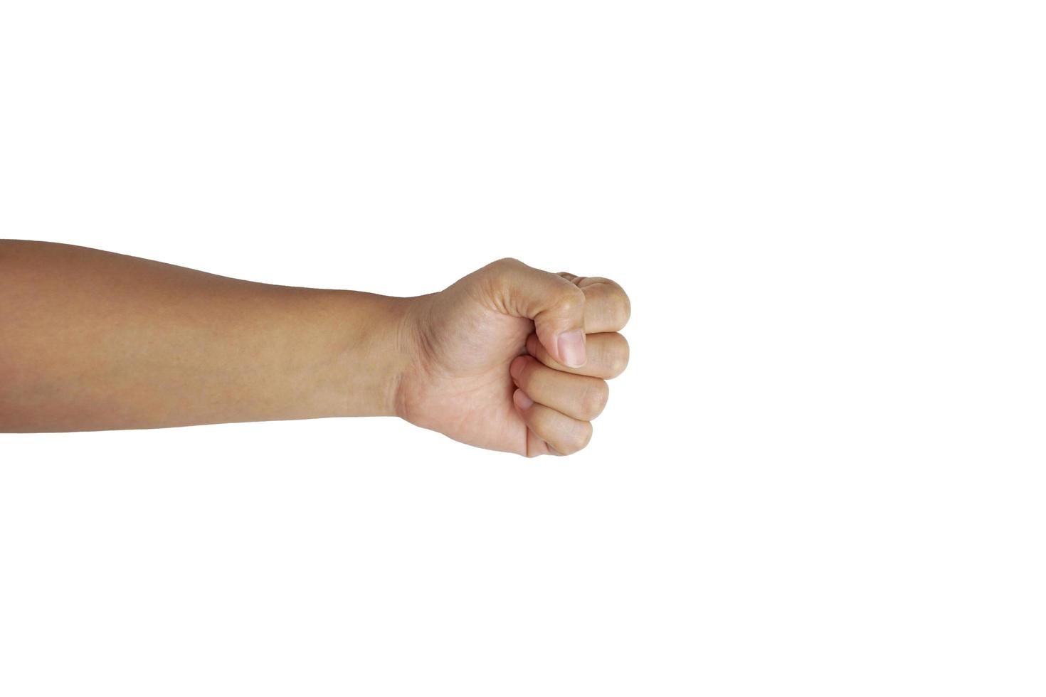 main de femme poing et bras isolé sur fond blanc avec un tracé de détourage photo