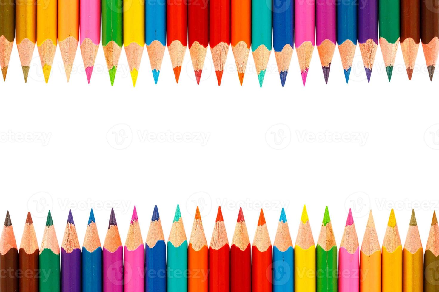 crayons de couleur isolés sur fond blanc photo