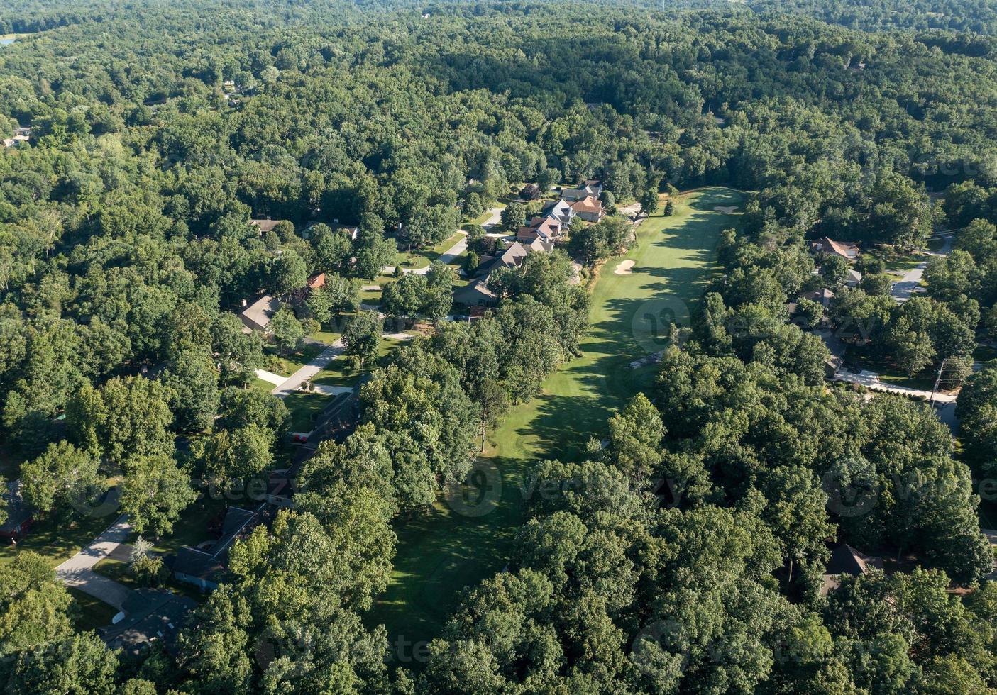 vue aérienne d'un développement résidentiel de vacances dans le tennessee, états-unis photo
