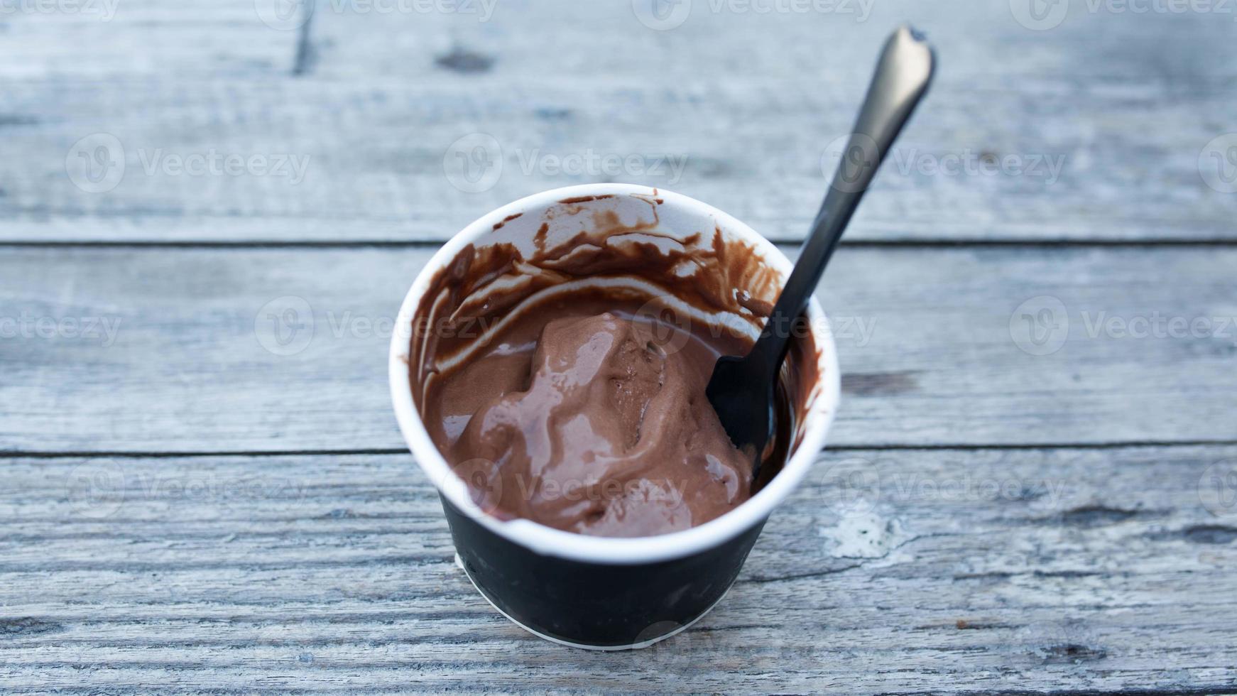 crème glacée au chocolat noir, fondant photo