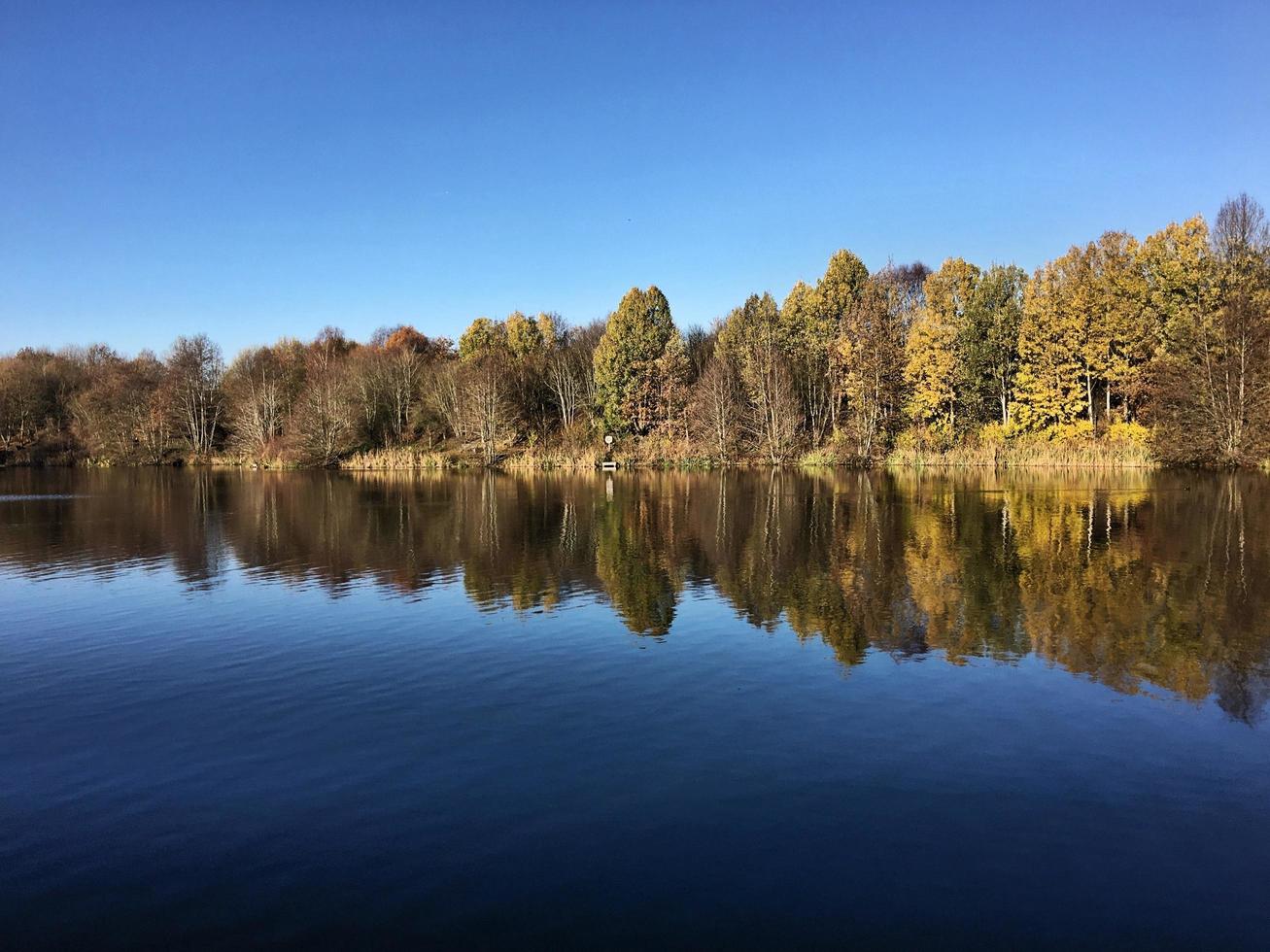 Une vue sur le lac Alderford près de Whitchurch dans le Shropshire photo