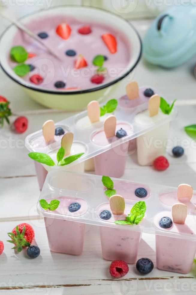 glace juteuse au yaourt fruité photo