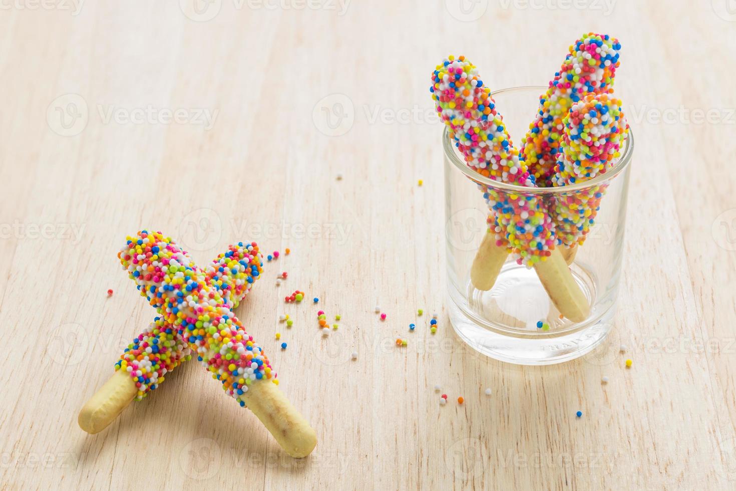 bâtonnets de pain sucré saupoudrés de sucre candi que les enfants adorent. photo