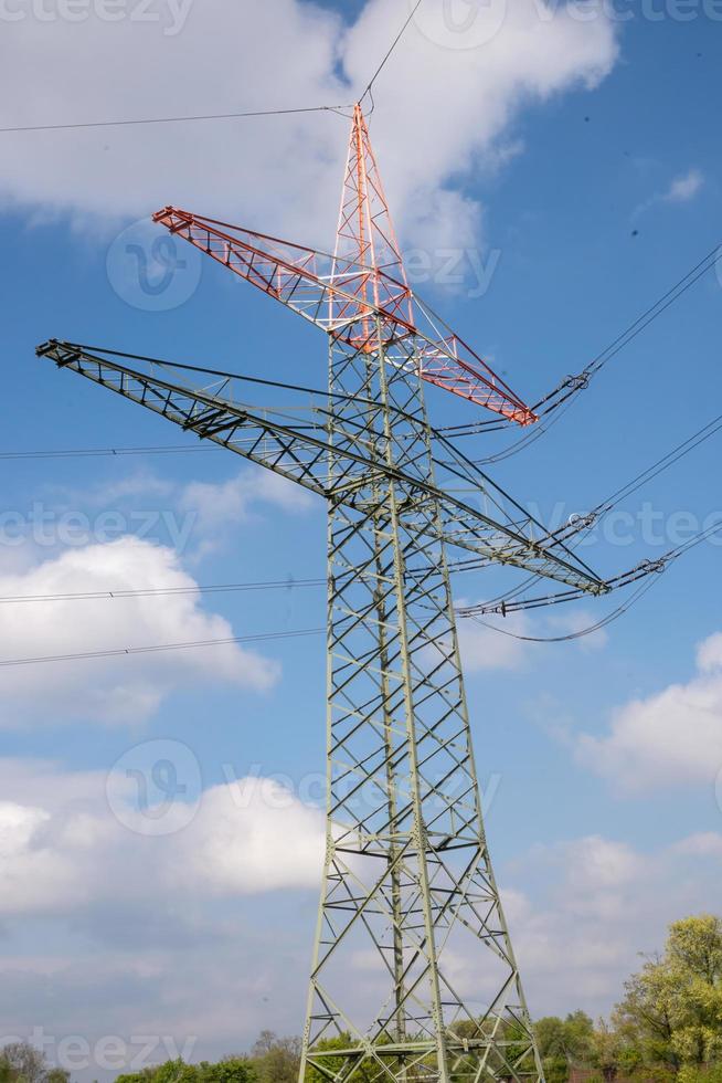 pylône haute tension pour l'alimentation électrique photo