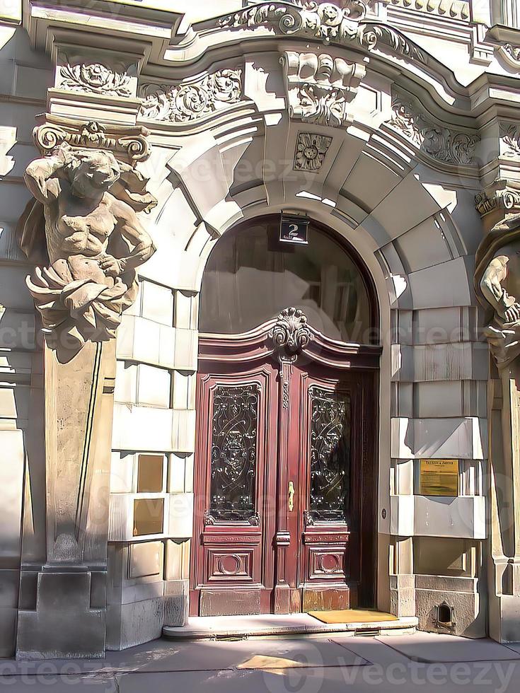 vue d'une ancienne façade de maison en italie en été photo