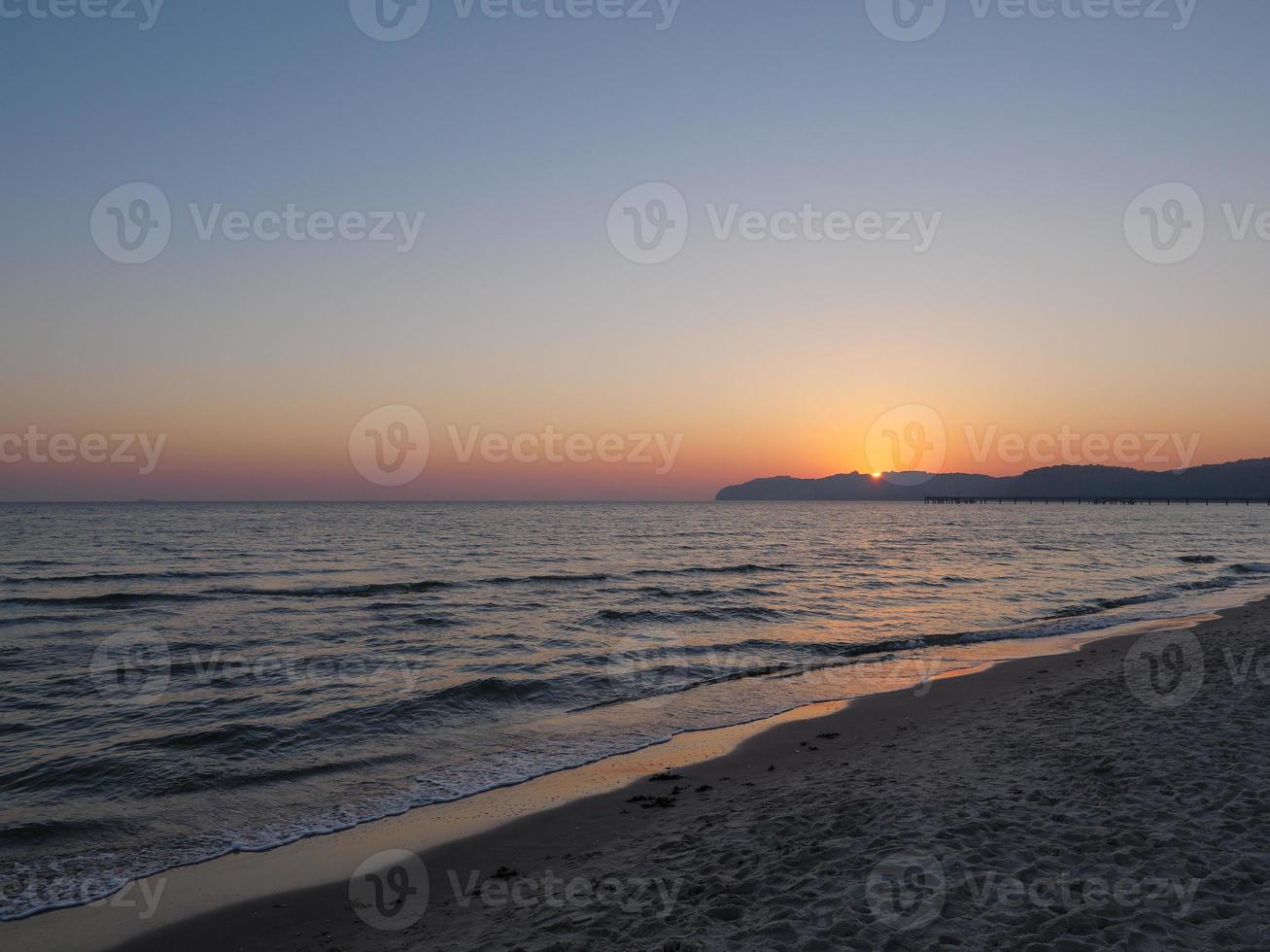 la plage de binz à la mer baltique photo