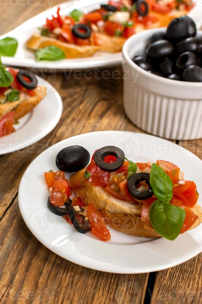 bruschetta et olives photo