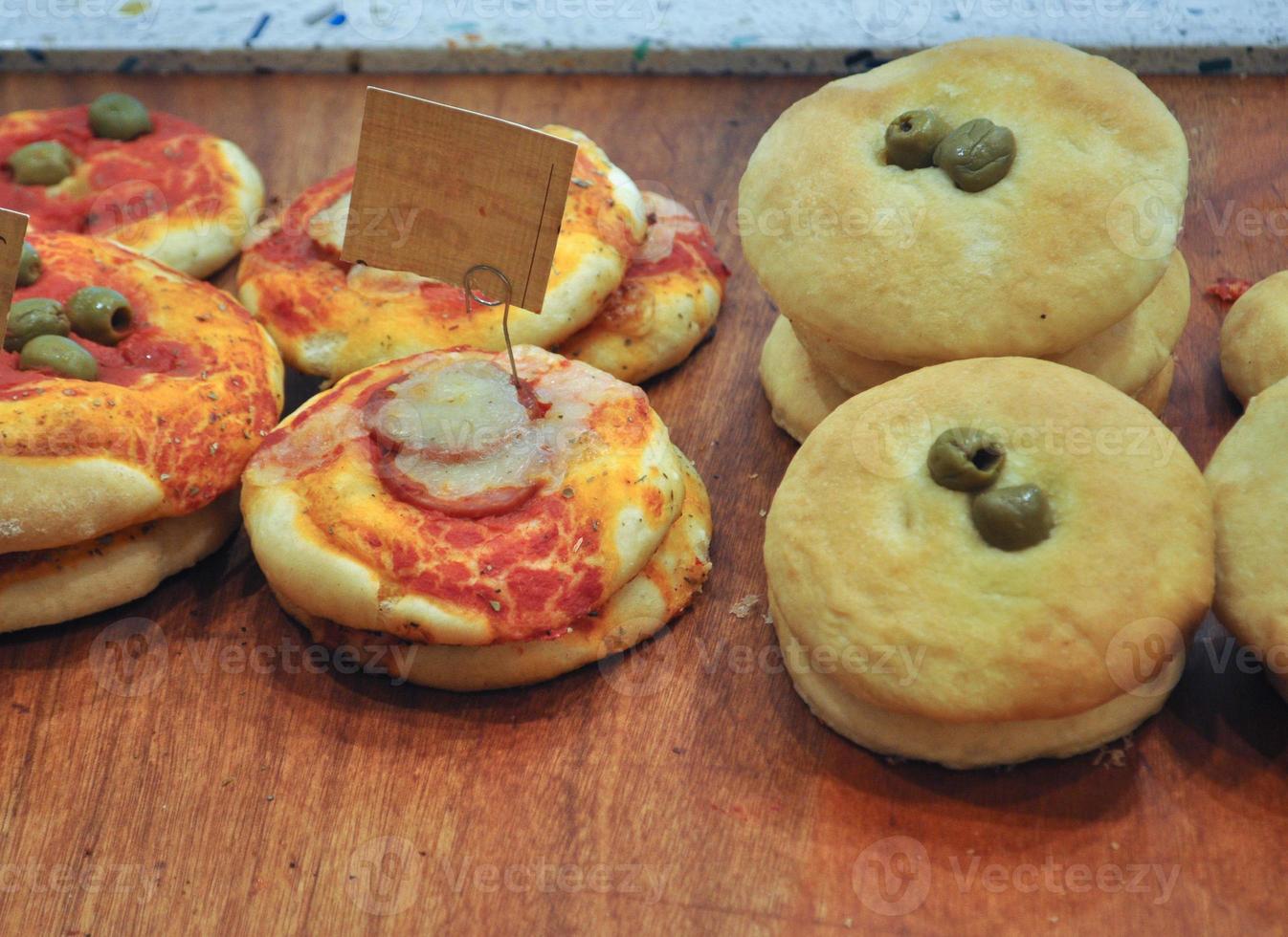 pizzette petite pizza aliments cuits au four photo