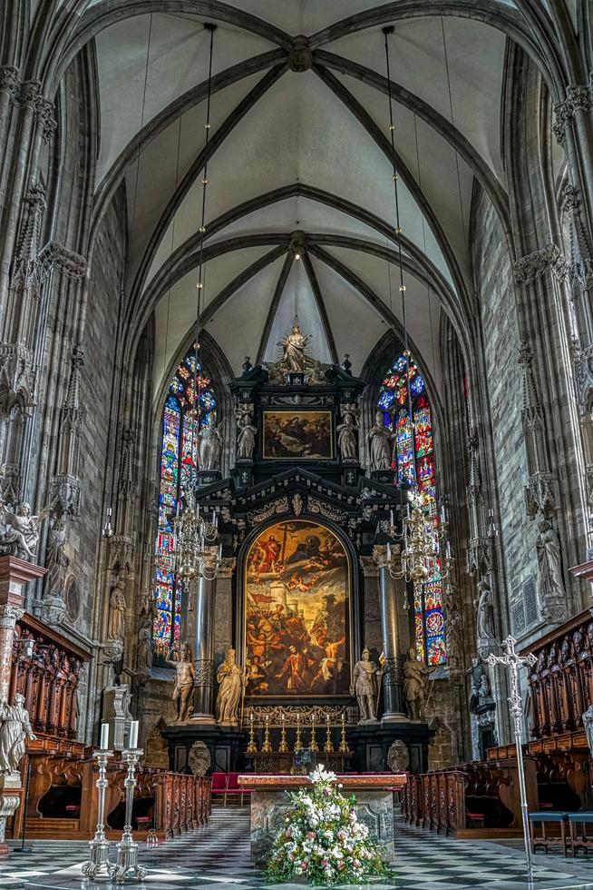 vienne, autriche, 2014. vue sur la cathédrale st stephans photo