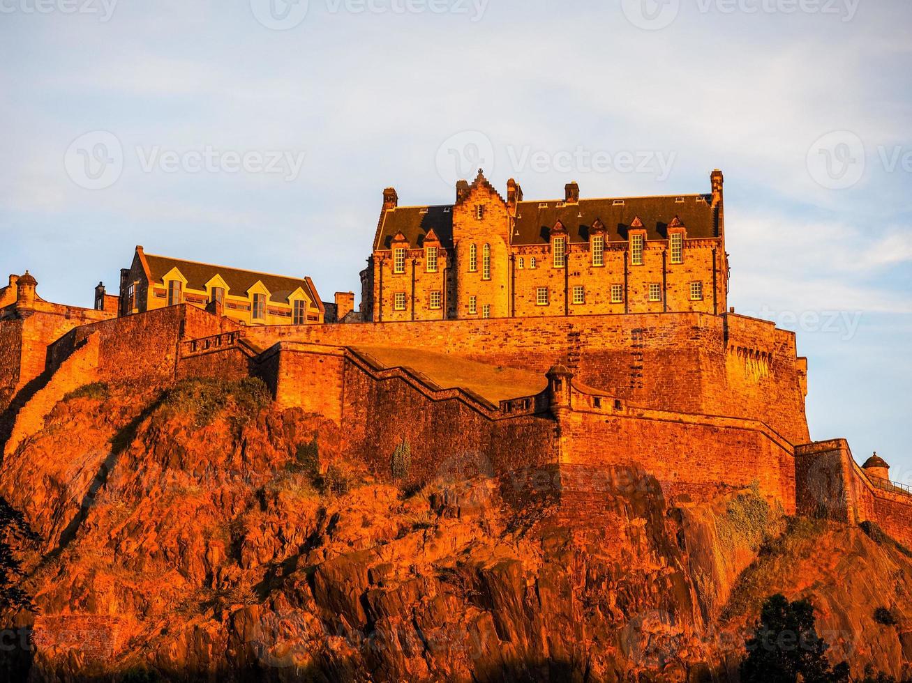 hdr château d'edimbourg au coucher du soleil photo