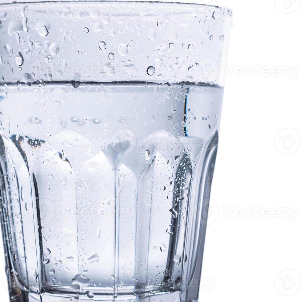 verre d'eau fraîche photo