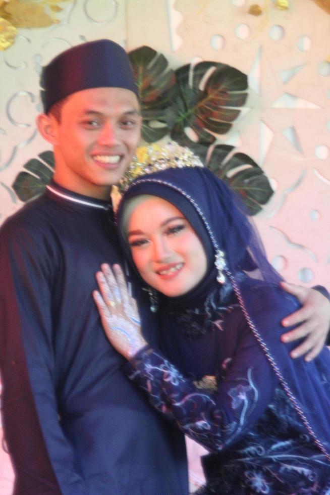 mariée musulmane indonésienne romantique photo