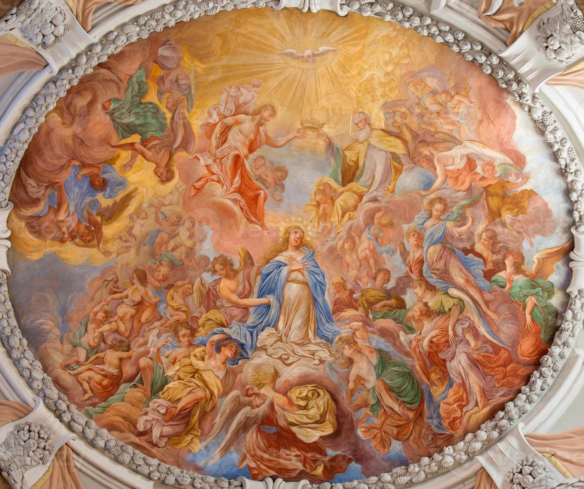 vienne - fresque baroque du couronnement de sainte marie photo