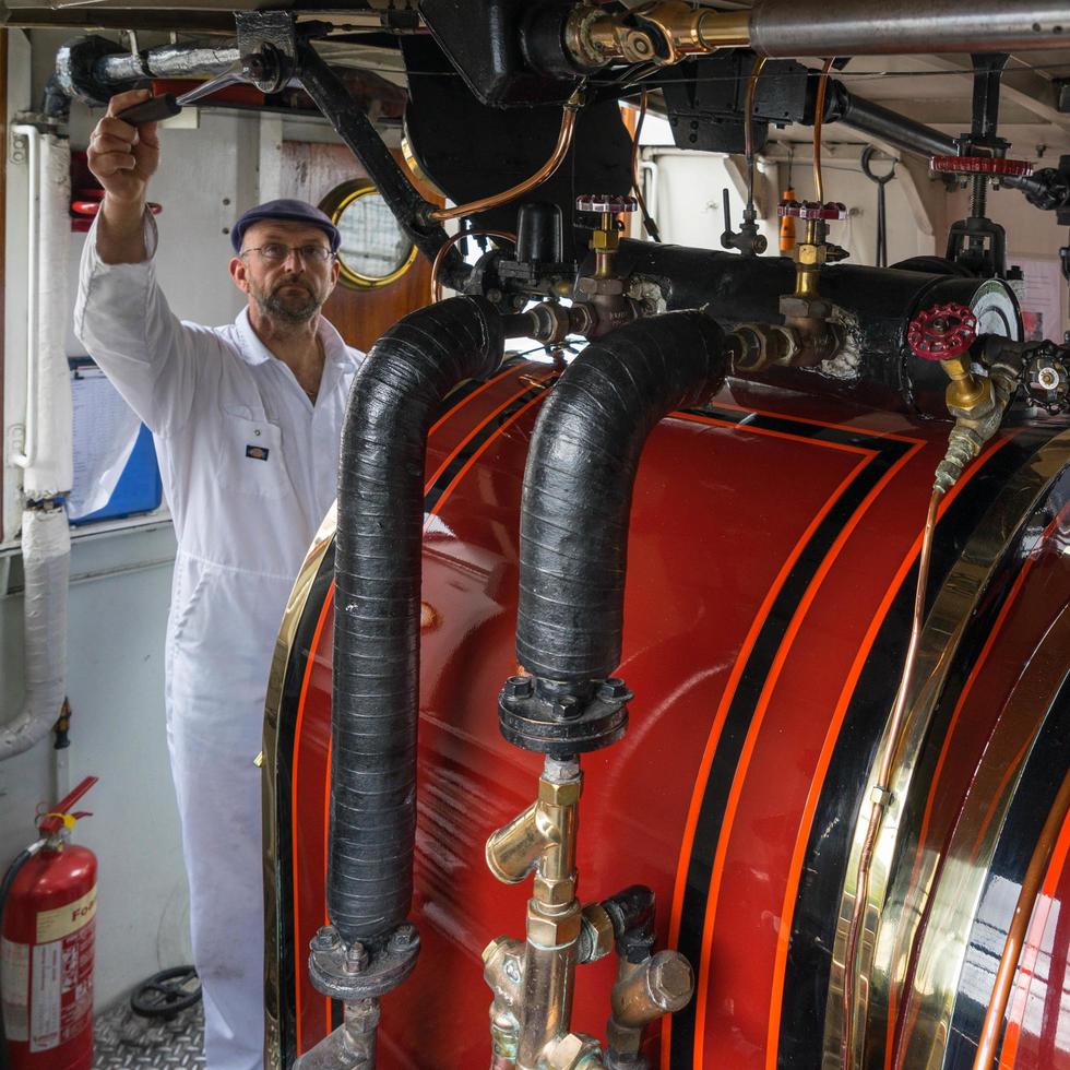 Coniston, Lake District, Cumbria, Royaume-Uni, 2015. chaufferie de la gondole yacht à vapeur photo