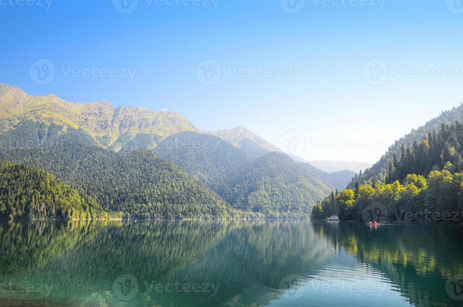 lac de montagne photo