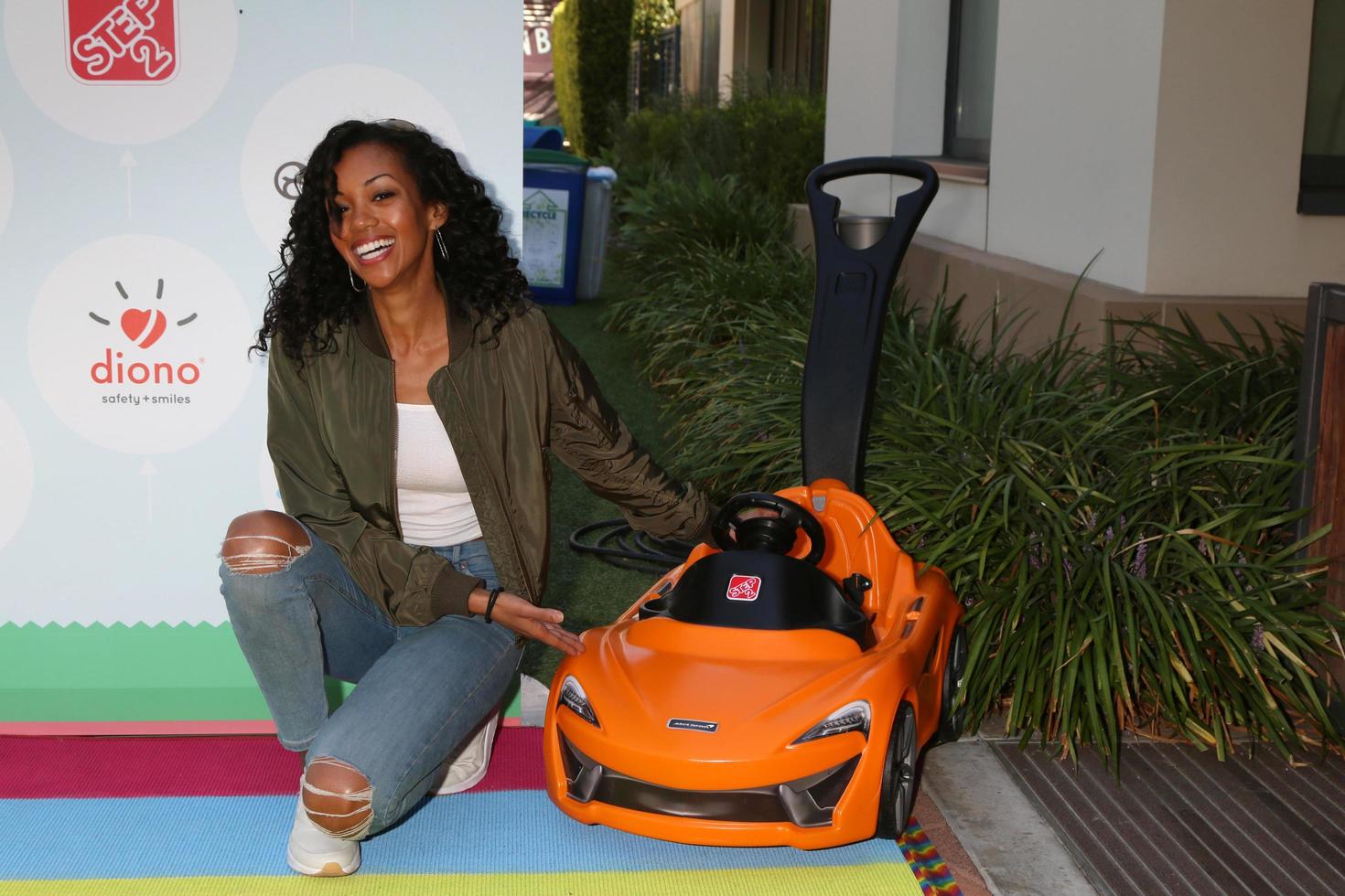 culver city, ca, sep 2017 - mishael morgan le 6e événement annuel de sensibilisation à la sécurité sur le tapis rouge photo