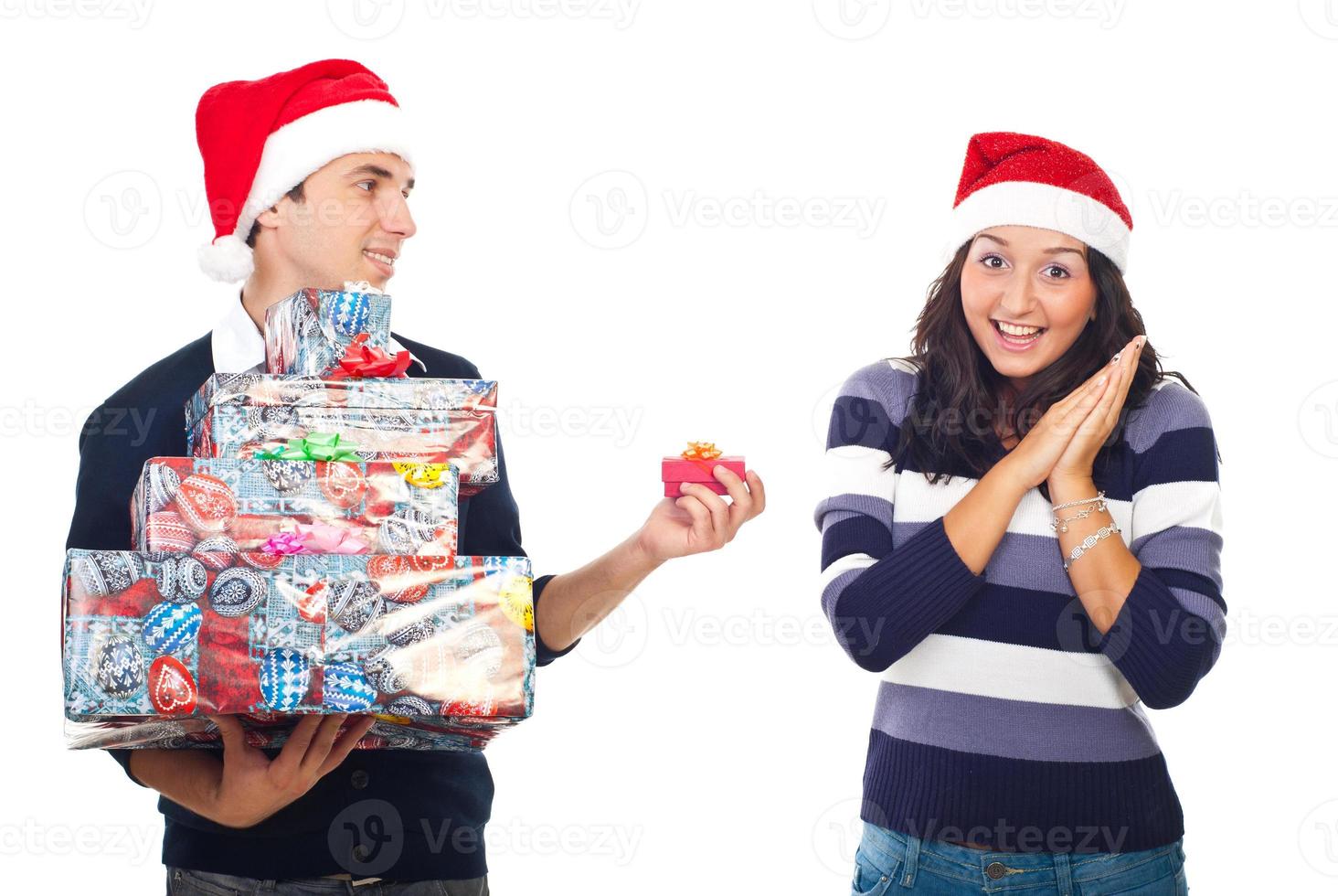 femme étonnée de son petit ami cadeau de noël photo