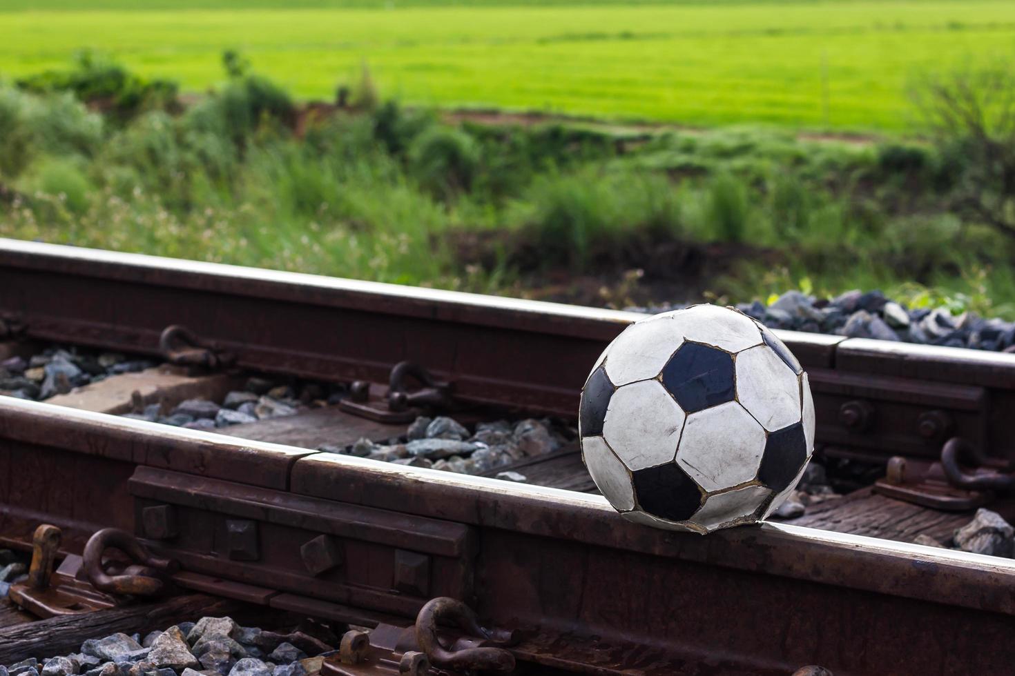 football ancien chemin de fer rural. photo