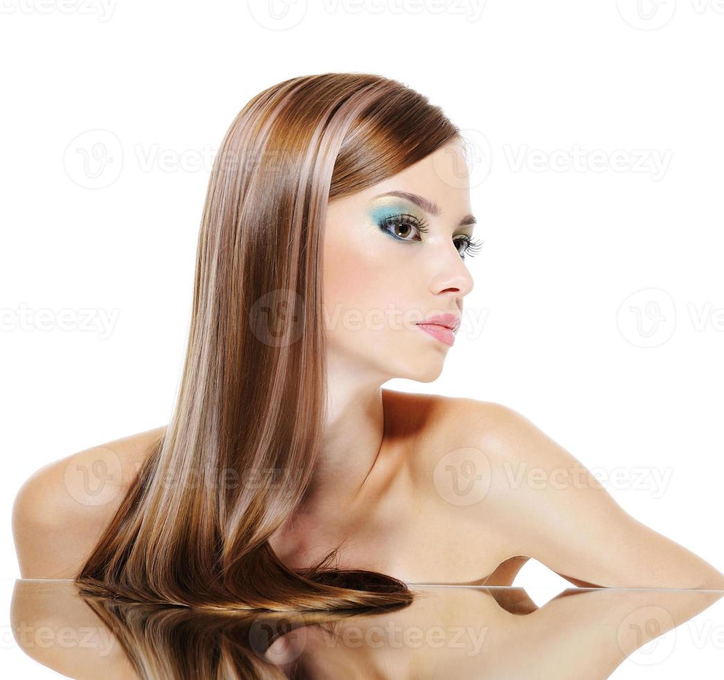 profil visage féminin avec des cheveux de santé photo
