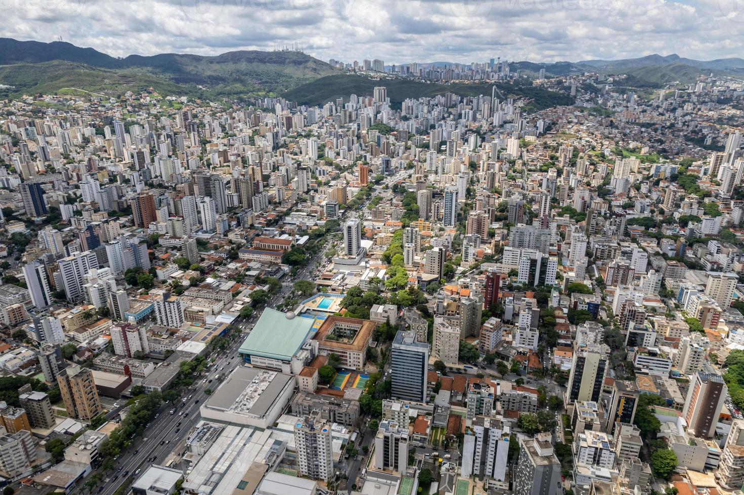 vue aérienne de la ville de belo horizonte, dans le minas gerais, au brésil. photo