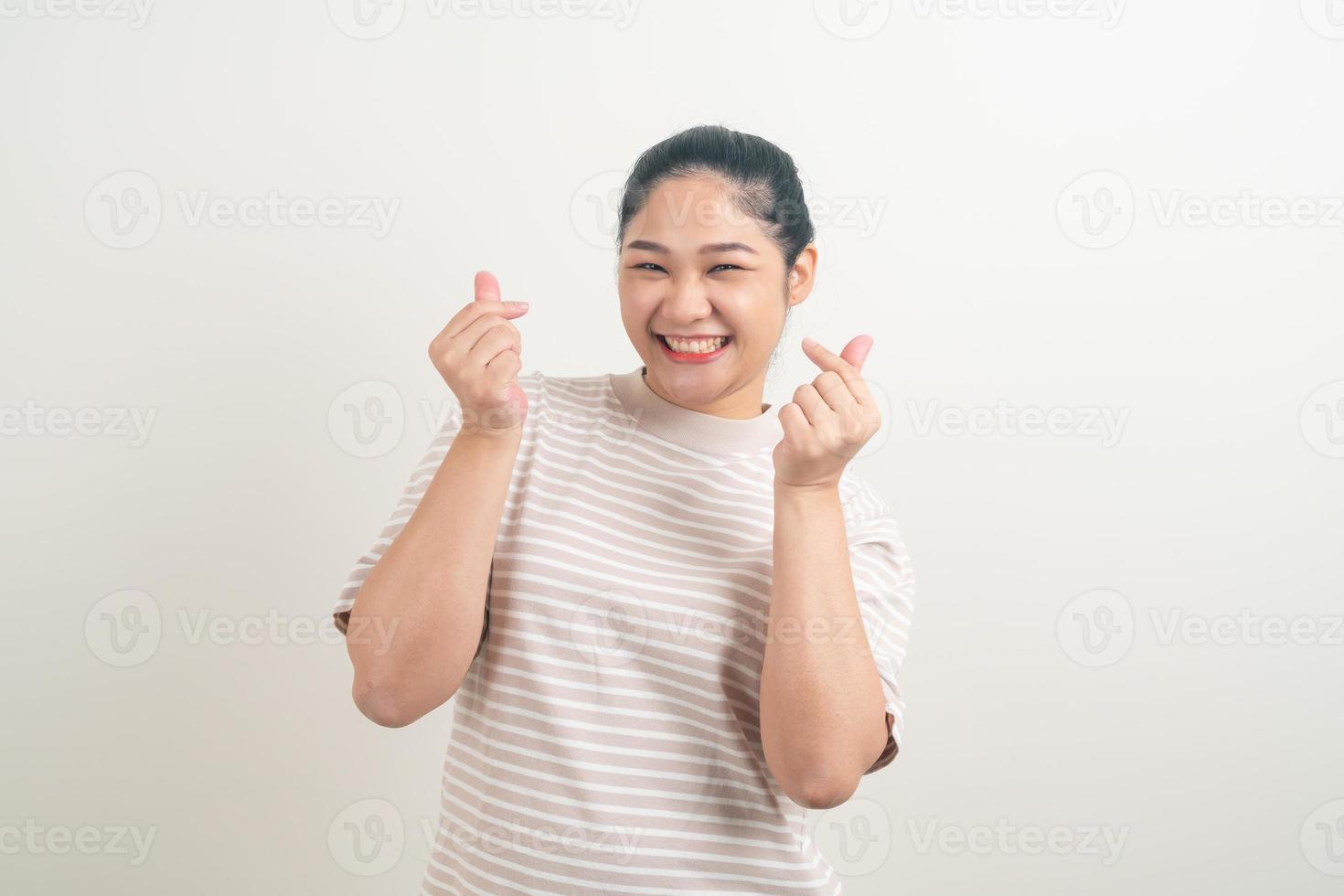 femme asiatique avec signe de la main ok photo