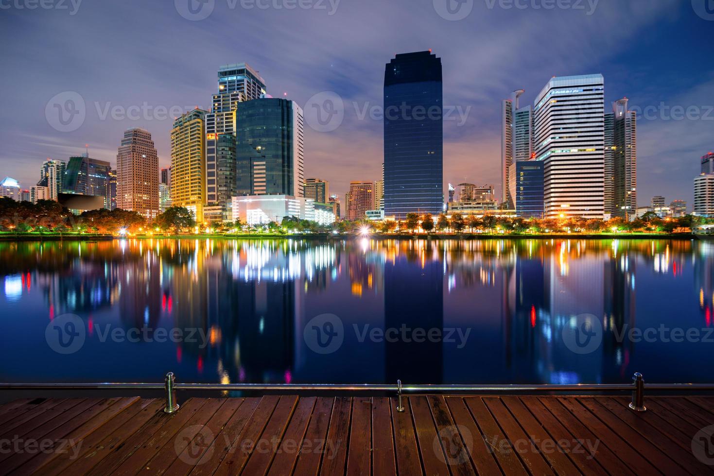 paysage urbain crépusculaire de la thaïlande photo