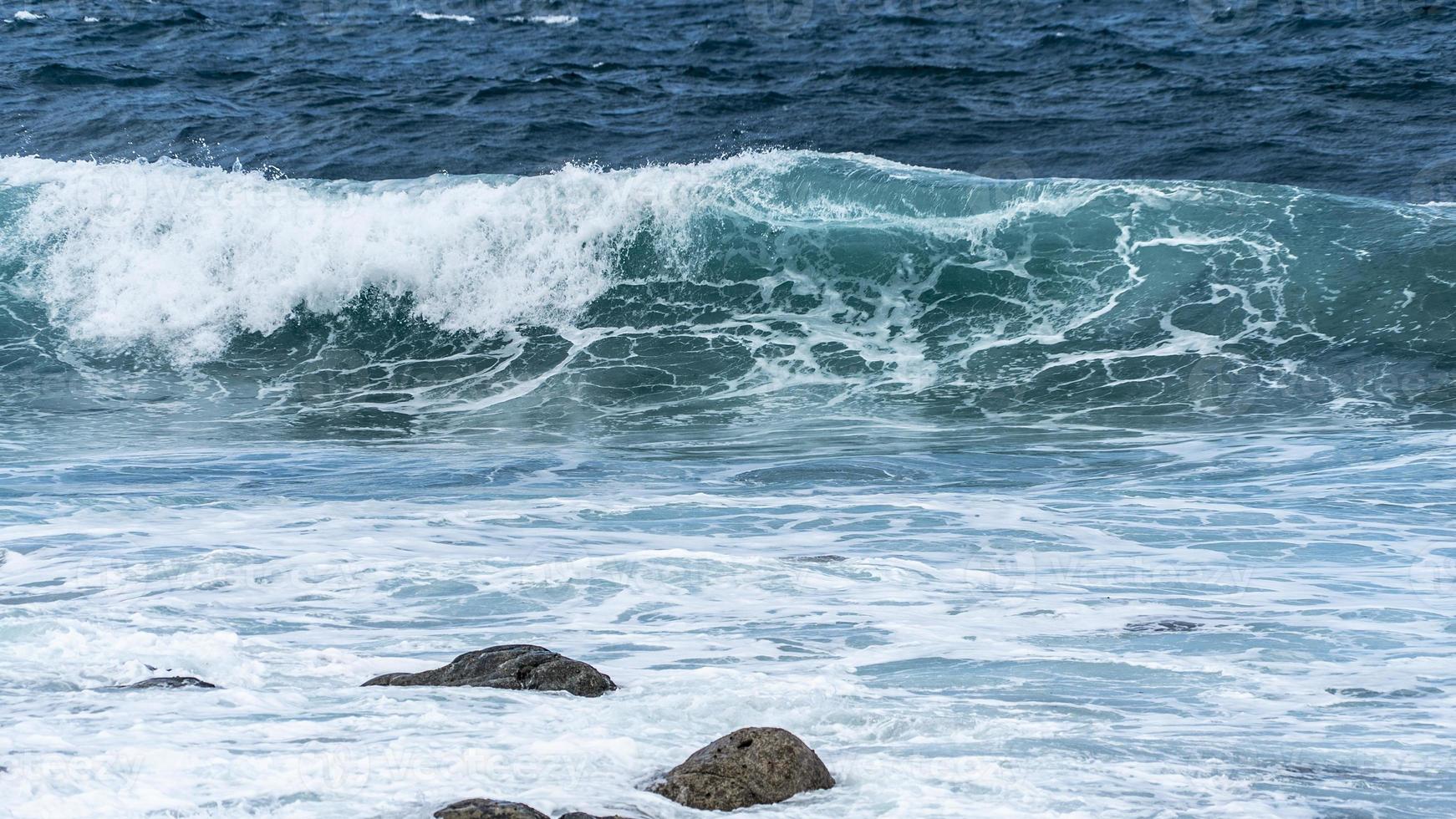 vagues dans l'océan atlantique photo