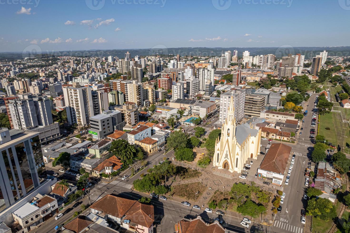 vue aérienne de bento goncalves, rio grande do sul, brésil. célèbre ville touristique du sud du brésil. photo