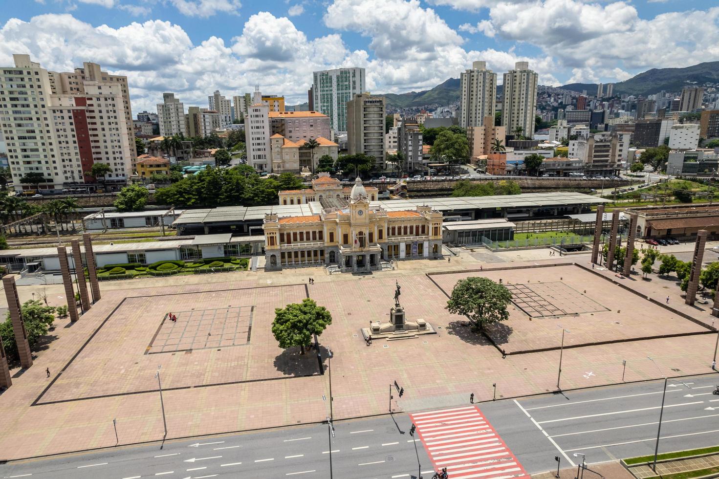 minas gerais, brésil, avr 2020 - praca d estacao photo