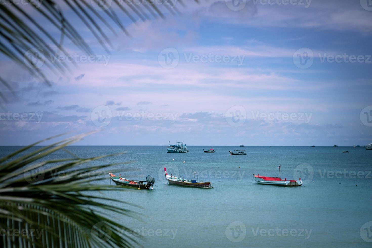 beau paysage marin de koh tao au sud de la thaïlande photo