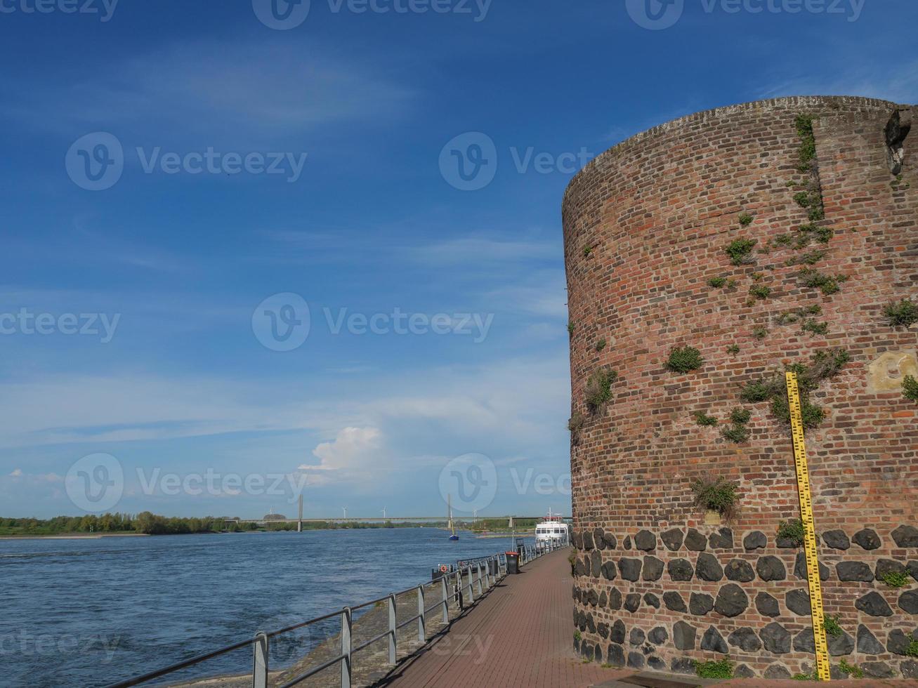 la ville de rees au bord du rhin photo