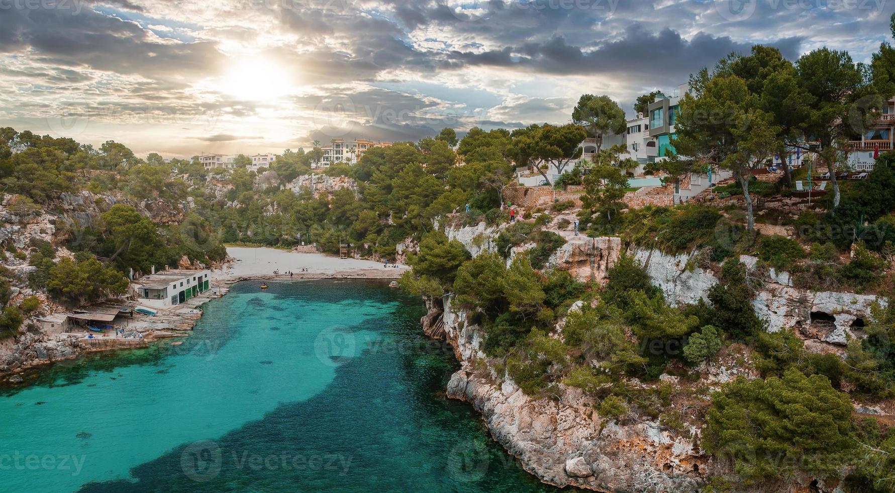 vue aérienne de calo des moro, majorque en espagne. photo