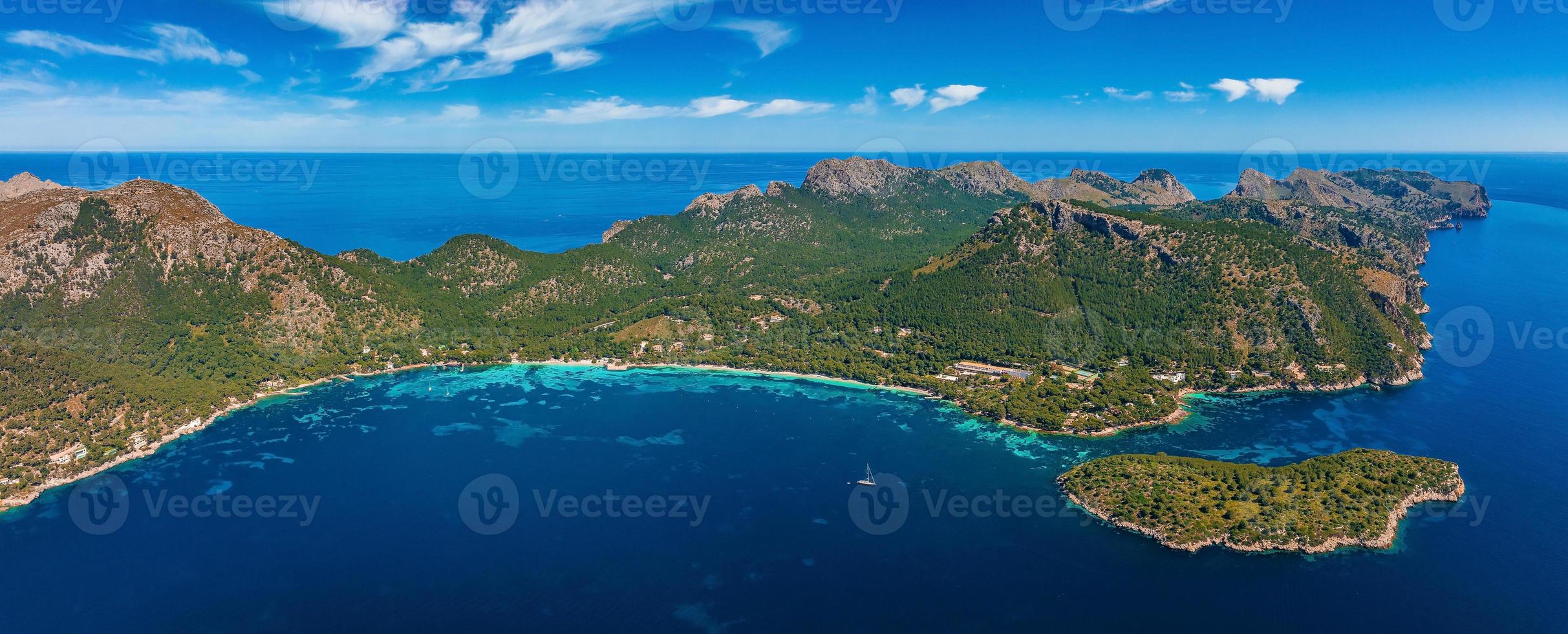 belle plage de cap formentor, palma majorque, espagne photo