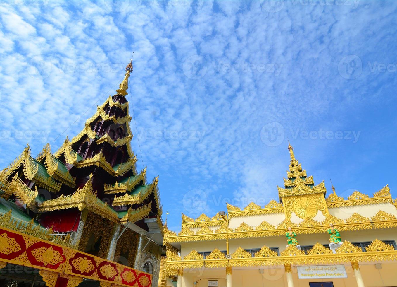 Pagode Shwedagon Paya, Yangon, Myanmar photo