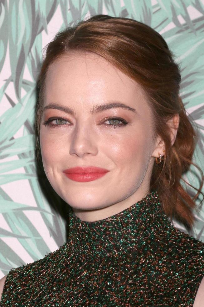 los angeles, 24 février - emma stone à la 10e édition annuelle des femmes dans le film pré, cocktail oscar au nightingale plaza le 24 février 2017 à los angeles, ca photo