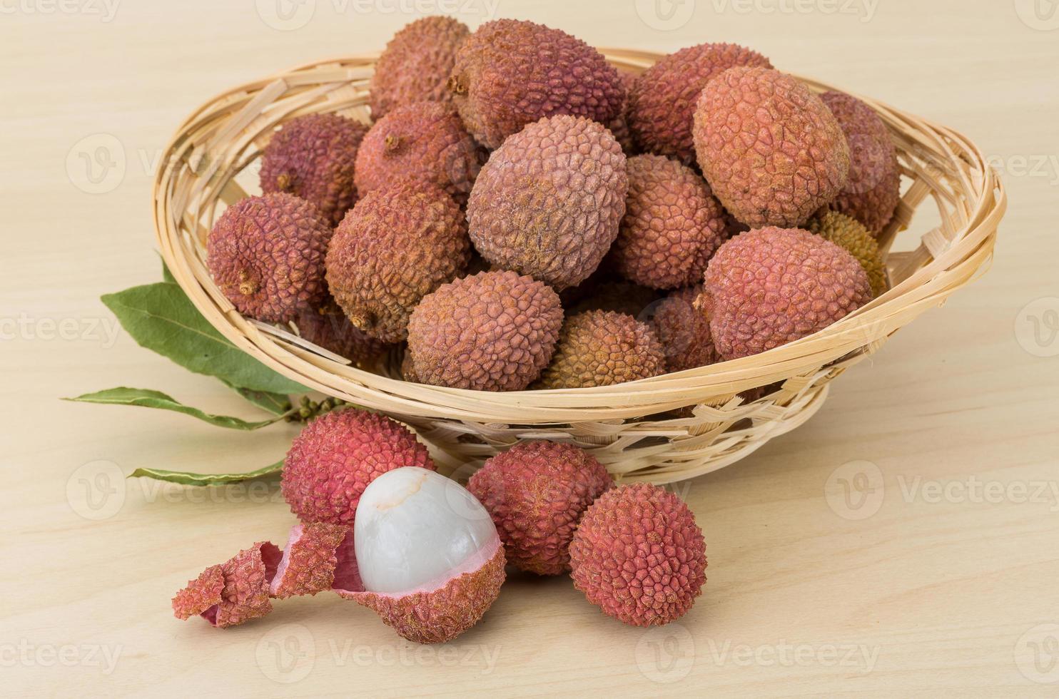 fruits tropicaux - litchi photo