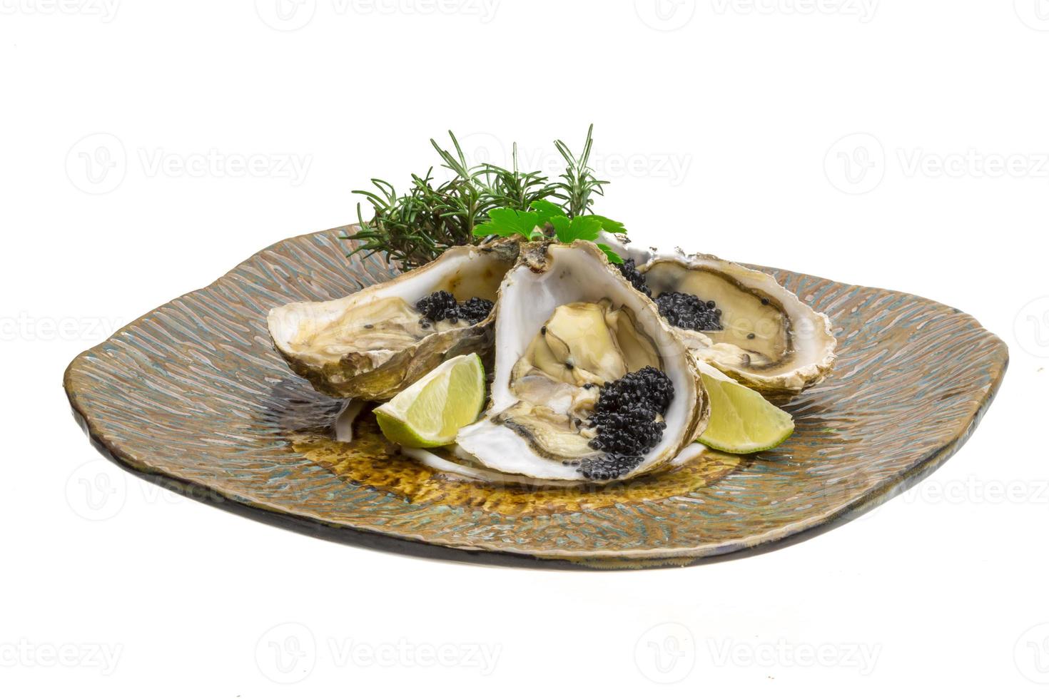huîtres au cair noir photo