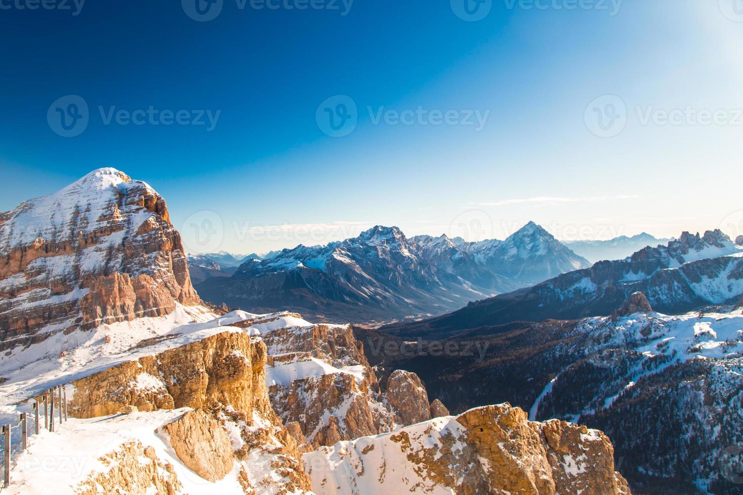 Dolomiti italienne prête pour la saison de ski photo