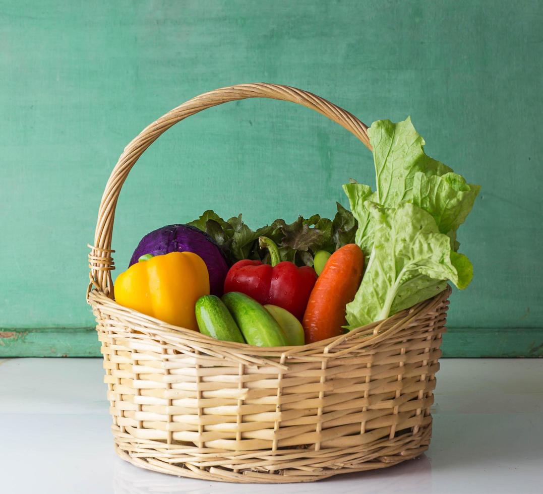 panier de légumes photo