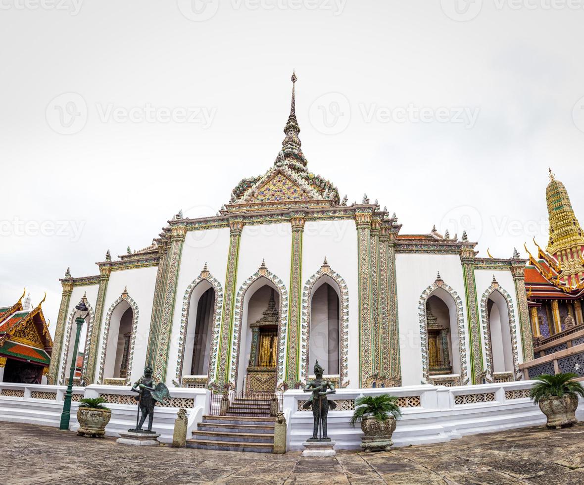 grand palais à bangkok et wat phra kaew temple photo