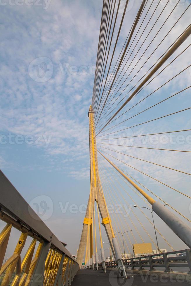 méga pont à bangkok, thaïlande (pont rama 8) photo
