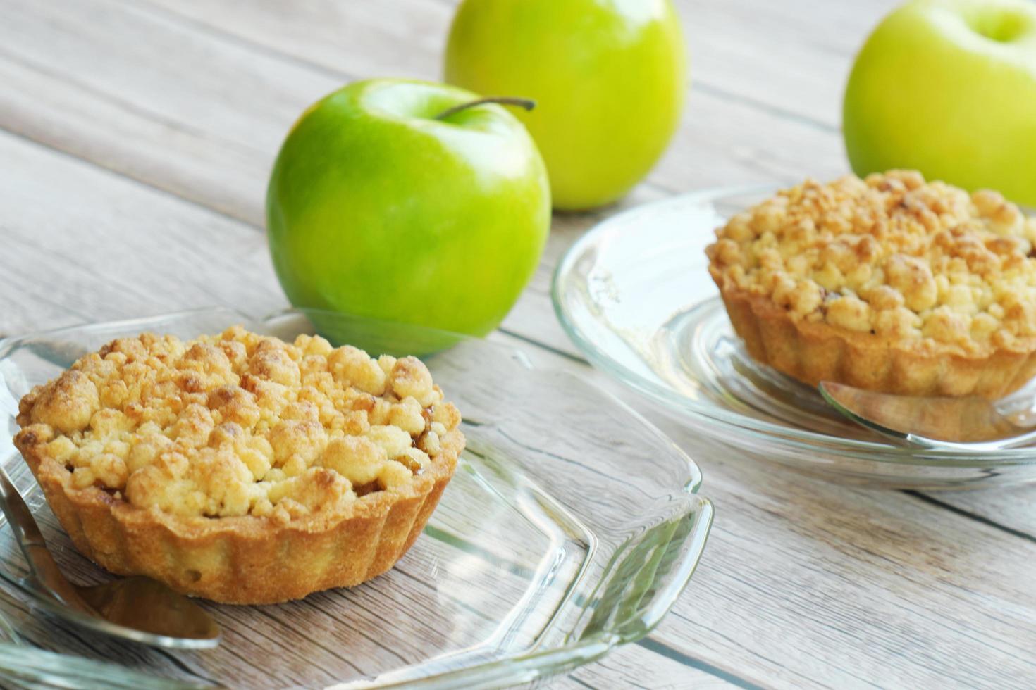 tarte au crumble aux pommes sucrée et délicieuse photo