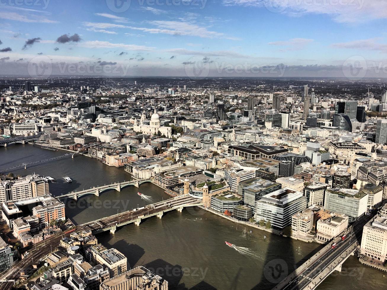 une vue aérienne de londres photo